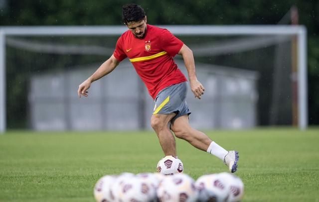 华体会官网-关于今晚瓦伦西亚战术微调：中超节点到来，话题不断，更衣室氛围转暖的信息-华体会官网